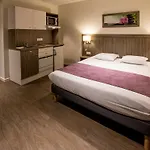 Tulip Residences Apartahotel
